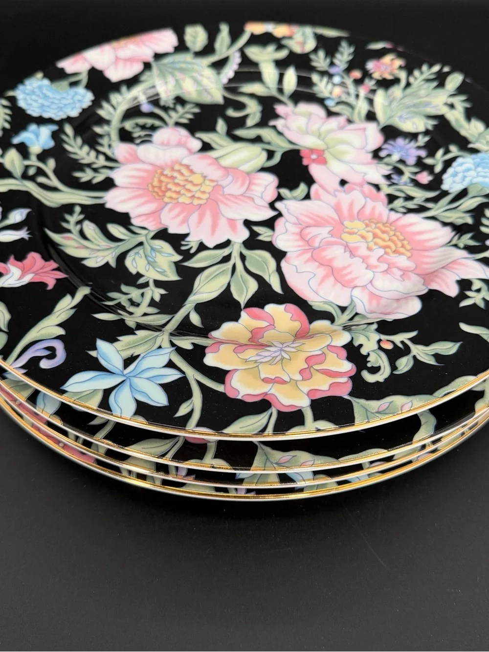 Bloomingdale’s Garden Pleasures Dinner Plates 10.25” Floral Black Gold Set of 4